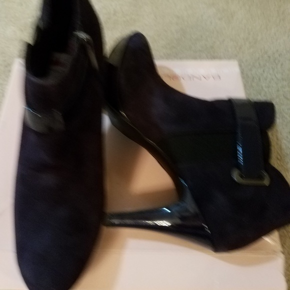 Boots - Picture 2 of 8